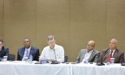 "República Dominicana aguarda informe de la OEA sobre canal en Haití"|  Listín Diario