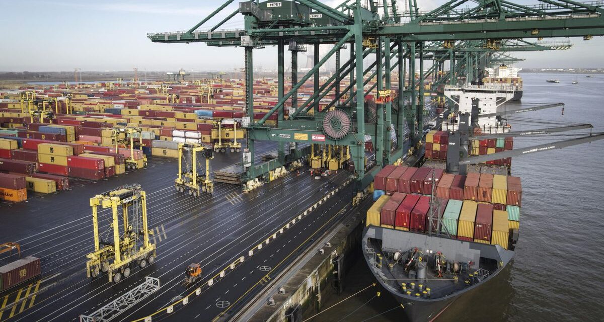 Repunte de precios del comercio marítimo por la crisis del mar Rojo: “Estamos en prealerta” |  Economía