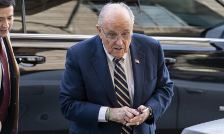 Rudy Giuliani se declara en quiebra