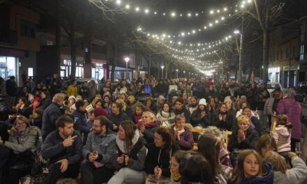 Salt encén las luces de Nadal con música y una xocolatada