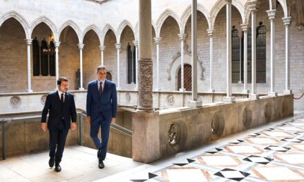Sánchez pacta con Aragonès una ley del plurilingüismo |  Cataluña |  España