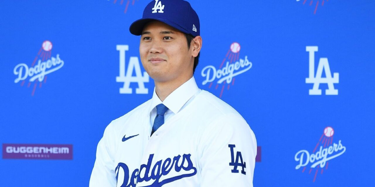Shohei Ohtani, presentado formalmente por los Dodgers, evita hablar de cirugía