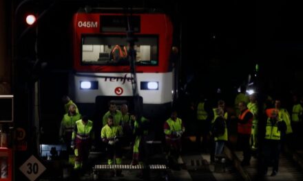 Tercera salida de la vía de un tren en la estación de Atocha en apenas 12 días |  Madrid |  España