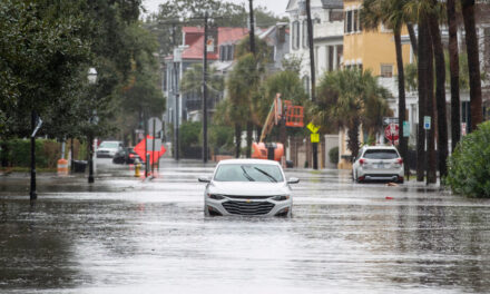 Tormenta en la costa este que trae fuertes lluvias y vientos poderosos