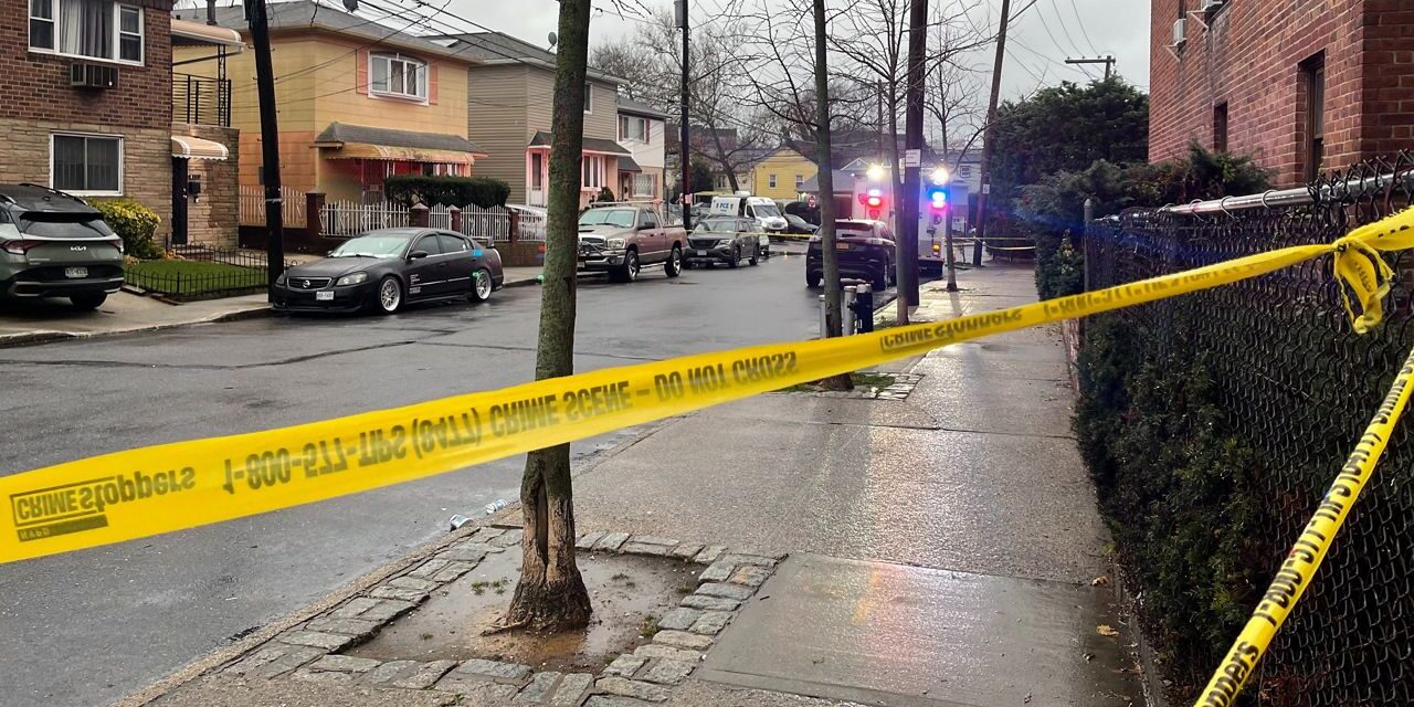 Tres muertos en Queens y otros gravemente heridos
