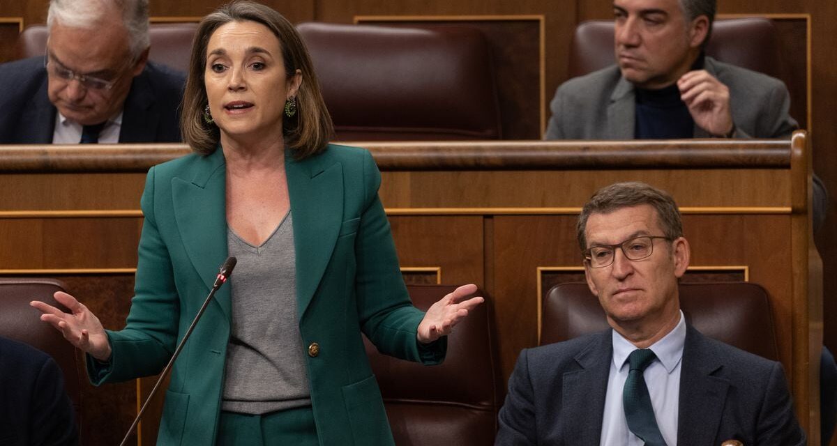 Últimas noticias de la actualidad política, en directo |  Feijóo carga contra el acuerdo de PSN y Bildu en Pamplona para desalojar a UPN: “Vamos conociendo el pacto encapuchado” |  España