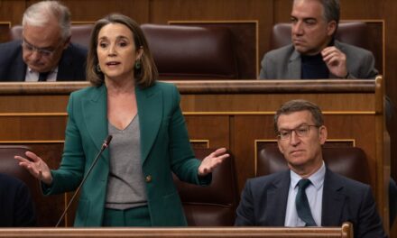 Últimas noticias de la actualidad política, en directo |  Feijóo carga contra el acuerdo de PSN y Bildu en Pamplona para desalojar a UPN: “Vamos conociendo el pacto encapuchado” |  España