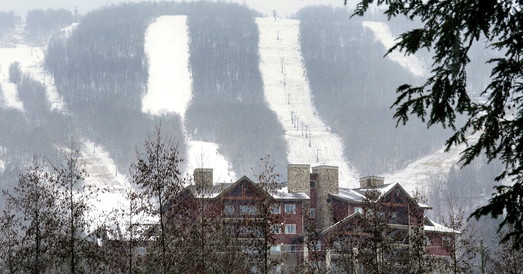 Una estación de esquí de Windham Mountain cambia de nombre y algunos lugareños se sienten excluidos