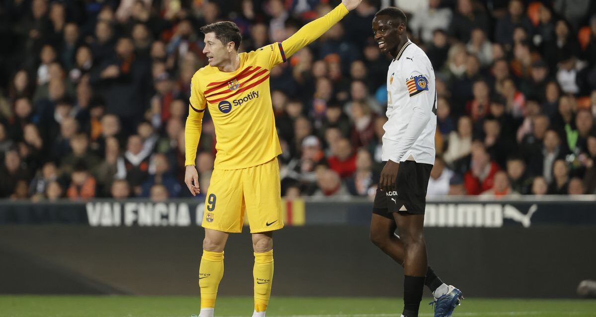 Valencia – FC Barcelona, ​​en directo |  Lewandowski busca el gol con tres disparos peligrosos a portería |  Fútbol |  Deportes