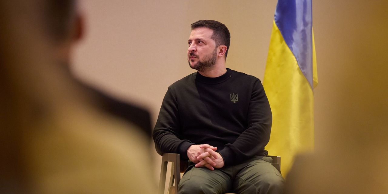Zelensky de Ucrania se dirige a Washington para reunirse con Biden