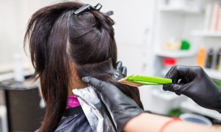 ¿Usas tratamientos de queratina o cremas alisadoras del cabello?  La investigación sugiere un riesgo potencial de cáncer.