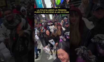 EL AÑO NUEVO EN TIMES SQUARE: Así inicia la travesía. #newyear #shorts #rafaelbelloshow