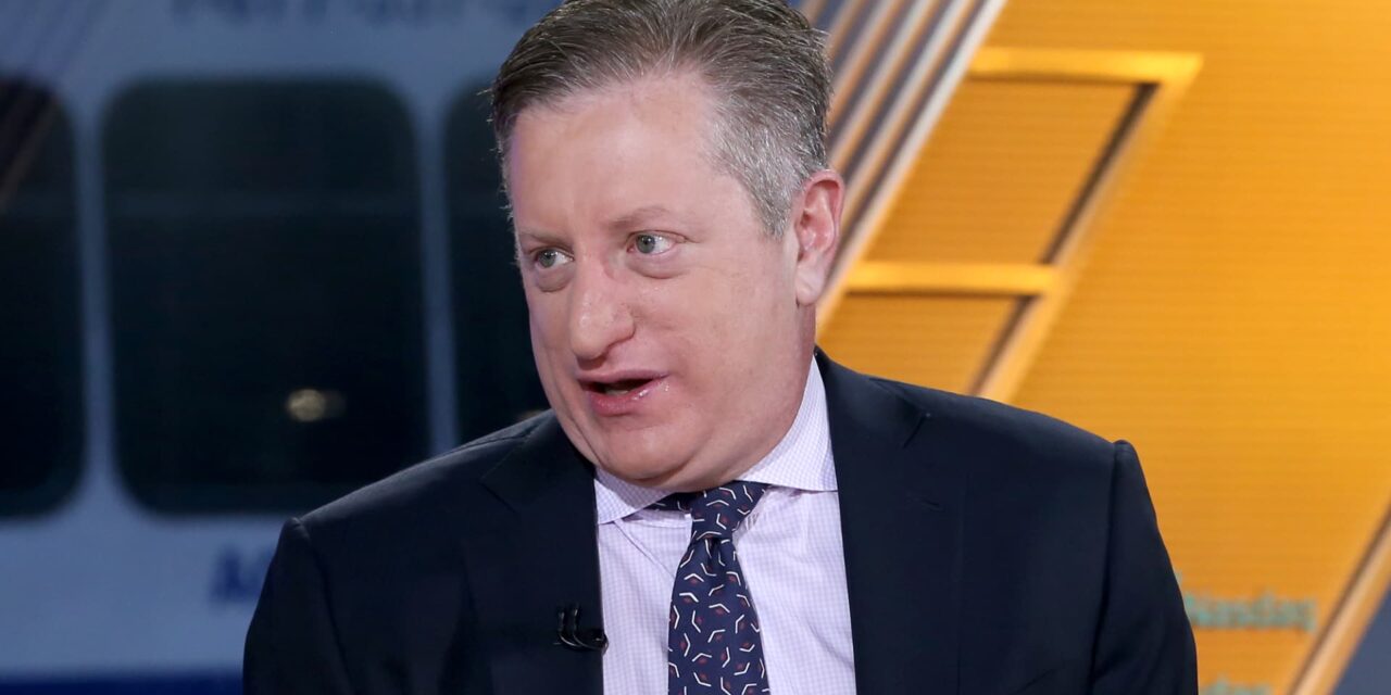 A Steve Eisman de Big Short le preocupa que los inversores sean demasiado optimistas en 2024
