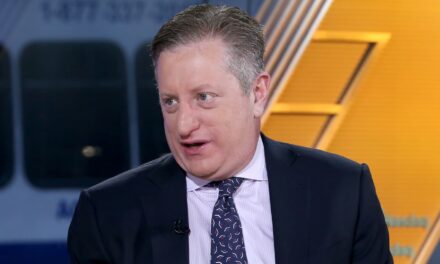 A Steve Eisman de Big Short le preocupa que los inversores sean demasiado optimistas en 2024