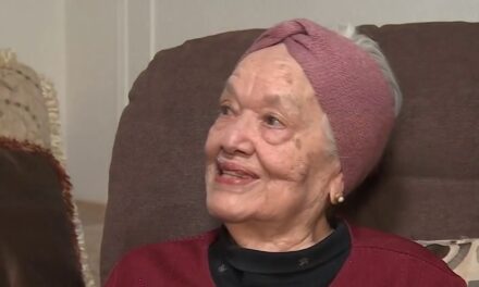 Abuela dominicana que vive en Nueva York desde la década de los 50 cumple 102 años – Telemundo
