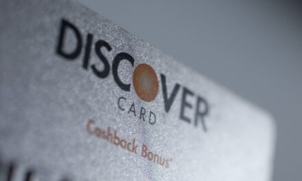 Acciones que realizan los mayores movimientos fuera de horario: DFS, AA, TALO