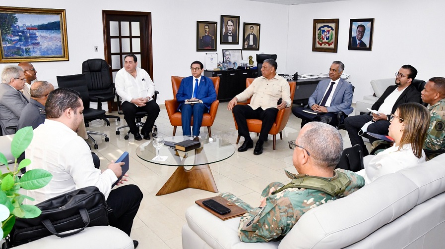 Autoridades refuerzan seguridad en hospitales de R. Dominicana |  AlMomento.net