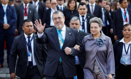 Bernardo Arévalo y el reto de derribar el muro del “pacto de corruptos” en Guatemala