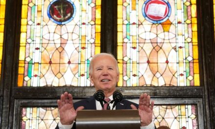 Biden apela al voto negro y condena el supremacismo blanco desde el púlpito |  internacional