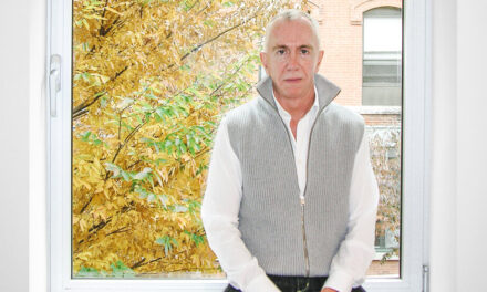 Brent Sikkema, influyente galerista neoyorquino, muere a los 75 años