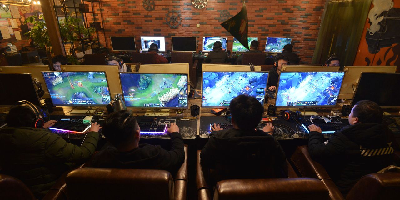 China destituye a un funcionario de videojuegos después de que las restricciones planificadas desencadenaran la caída del mercado
