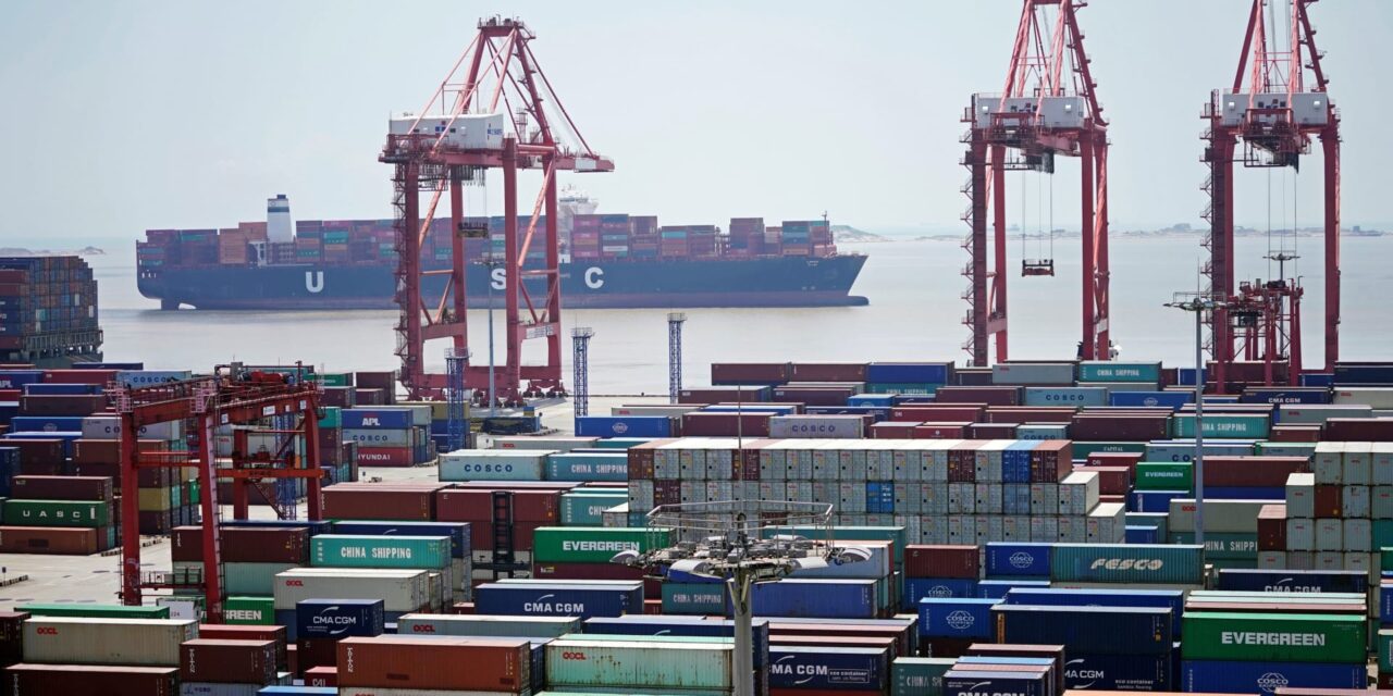 China registra crecimiento de exportaciones mayor de lo esperado en diciembre