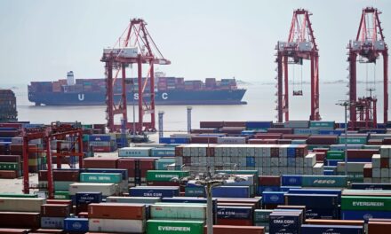 China registra crecimiento de exportaciones mayor de lo esperado en diciembre