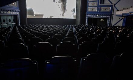 Cierra el histórico cine Comedia de Barcelona |  Cataluña |  España