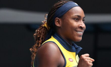 Coco Gauff gana en sets seguidos en el Abierto de Australia y pasa a la cuarta ronda