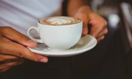 Como endulzar el café de manera saludable
