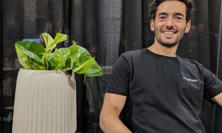 De bombillas que leen nuestro estado de ánimo a plantas que purifican el aire: estos son los 10 inventos más curiosos del CES |  Tecnología