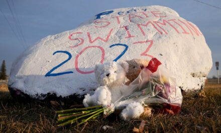 Director de Iowa gravemente herido en tiroteo en escuela