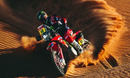 Drama en la primera etapa del Dakar 2024: Tosha Schareina abandona tras sufrir una grave caída |  Deportes