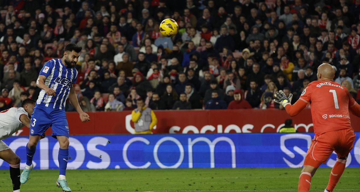 El Alavés deja al Sevilla en una situación límite |  Fútbol |  Deportes