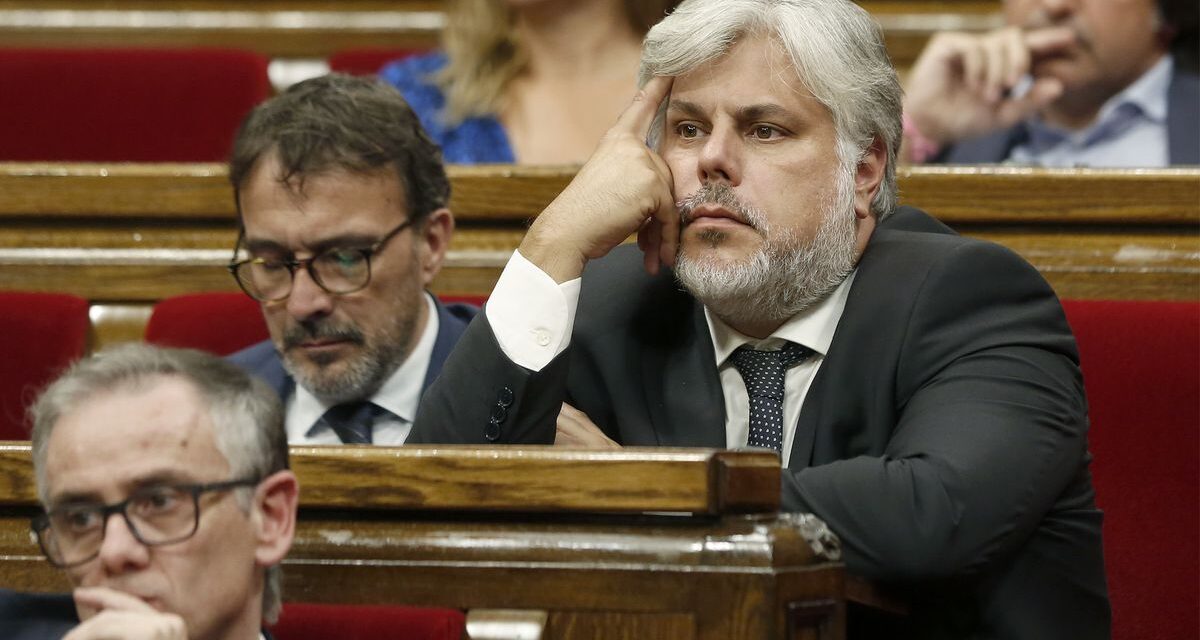 El PP se reúne con el círculo de Puigdemont en Barcelona para sondear la investidura de Feijóo |  Cataluña |  España