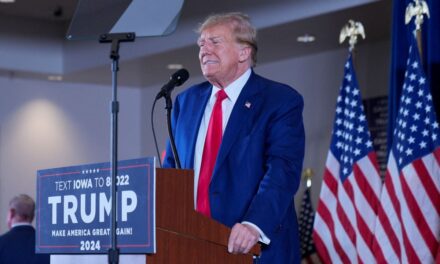 El Supremo de EE UU admite a trámite la apelación de Trump contra su exclusión de las primarias en Colorado |  internacional
