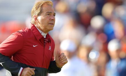 El entrenador de Alabama, Nick Saban, se retira: aspectos destacados de su carrera futbolística