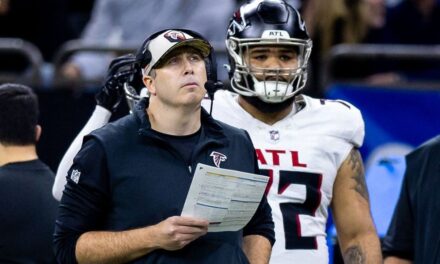 El entrenador de los Falcons está molesto después de que los Saints anularan el juego del entrenador y anotaran un TD tardío