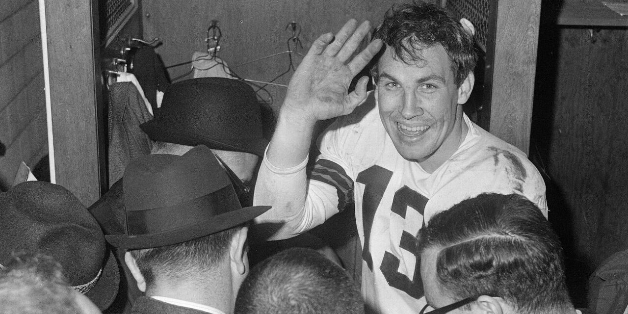 El ex mariscal de campo Frank Ryan, quien llevó a los Browns al último título de la NFL, muere a los 87 años