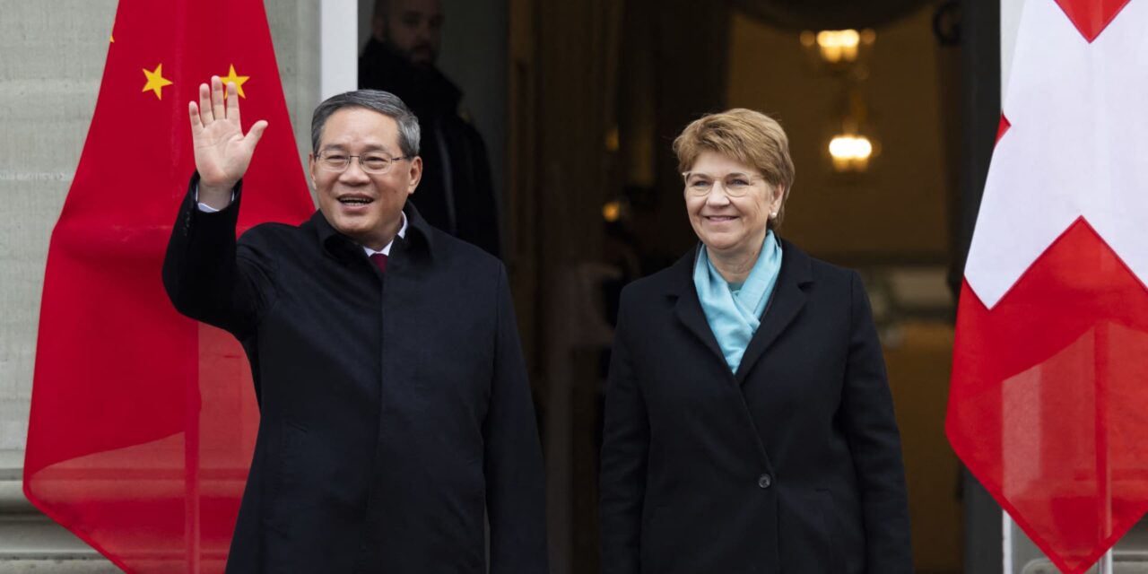 El primer ministro de China dice en Davos que la innovación no debe utilizarse para restringir a otras naciones