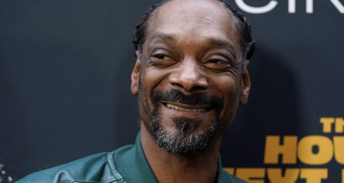 El rapero Snoop Dogg sorprende a todos con su nuevo trabajo (+Chisme)