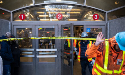 El servicio de metro se restablece por completo tras el descarrilamiento en Manhattan