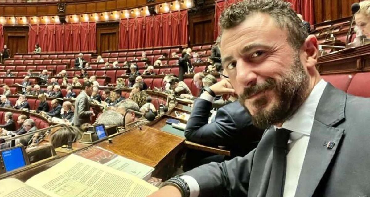 Emmanuele Pozzolo: Polémica en Italia por una fiesta de fin de año con un herido por un disparo del arma de un diputado de Meloni |  internacional
