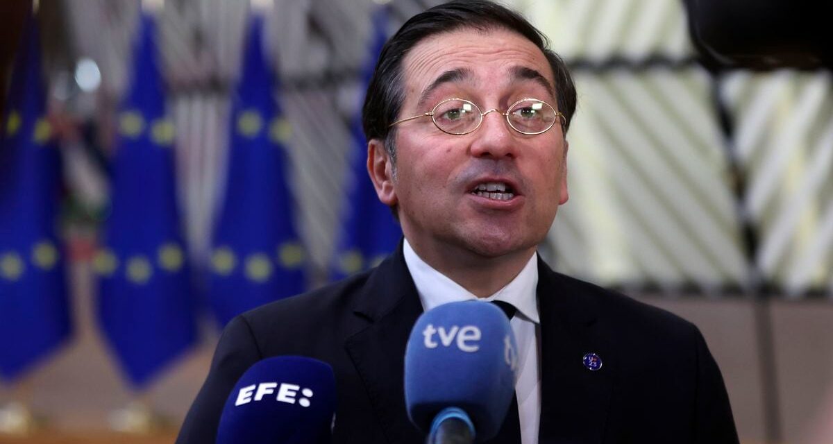 Exteriores confirma que España acepta el pasaporte de Kosovo pese a no reconocer su independencia |  España