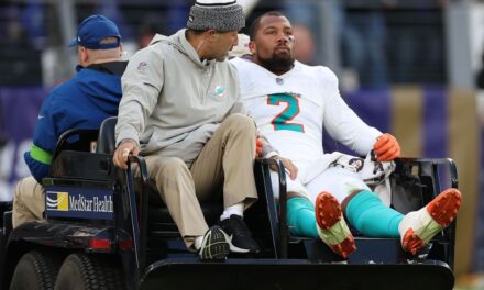 Los Dolphins pierden al cazamariscales Bradley Chubb por rotura del ligamento anterior cruzado