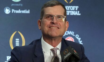 Fuentes – Los Chargers son los primeros en reunirse con Jim Harbaugh sobre la vacante