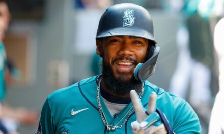 Fuentes: Teoscar Hernández y Dodgers llegan a acuerdo por 1 año y $23.5 millones