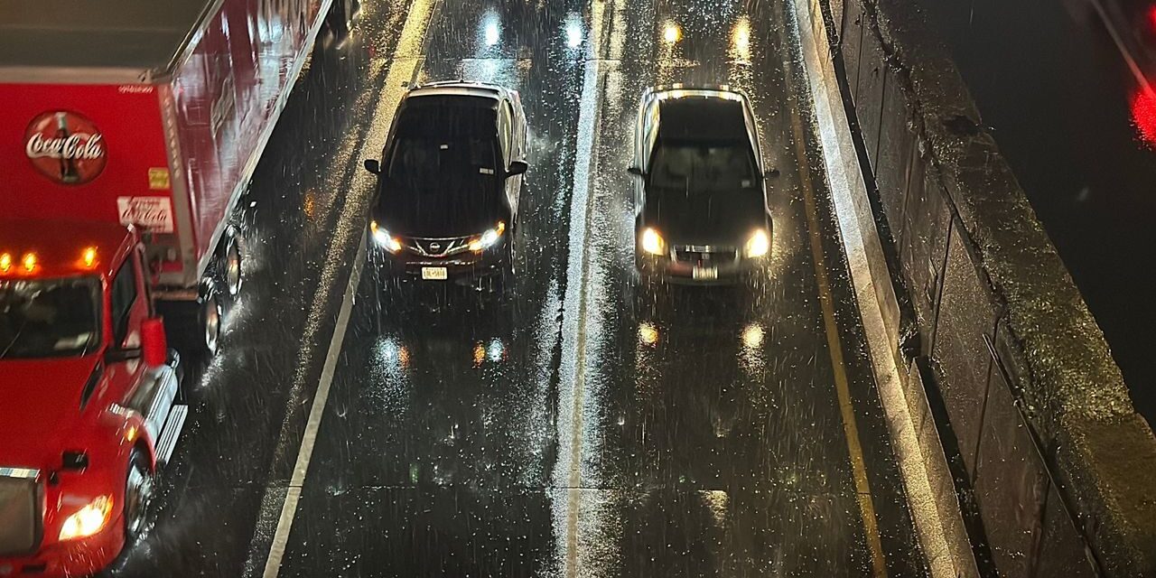 Fuertes lluvias llegan a la ciudad