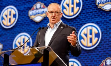 Greg Sankey "decepcionado" por la reacción violenta a la clasificación final de la CFP