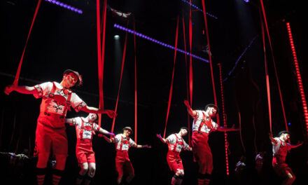 ’Harmony', el proyecto Passion de Barry Manilow, cerrará en Broadway
